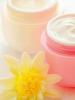 Comment conserver la crème pour le visage après ouverture à la maison - l'avis des dermatologues La crème peut-elle être conservée au réfrigérateur