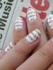 How to do a newspaper manicure at home?